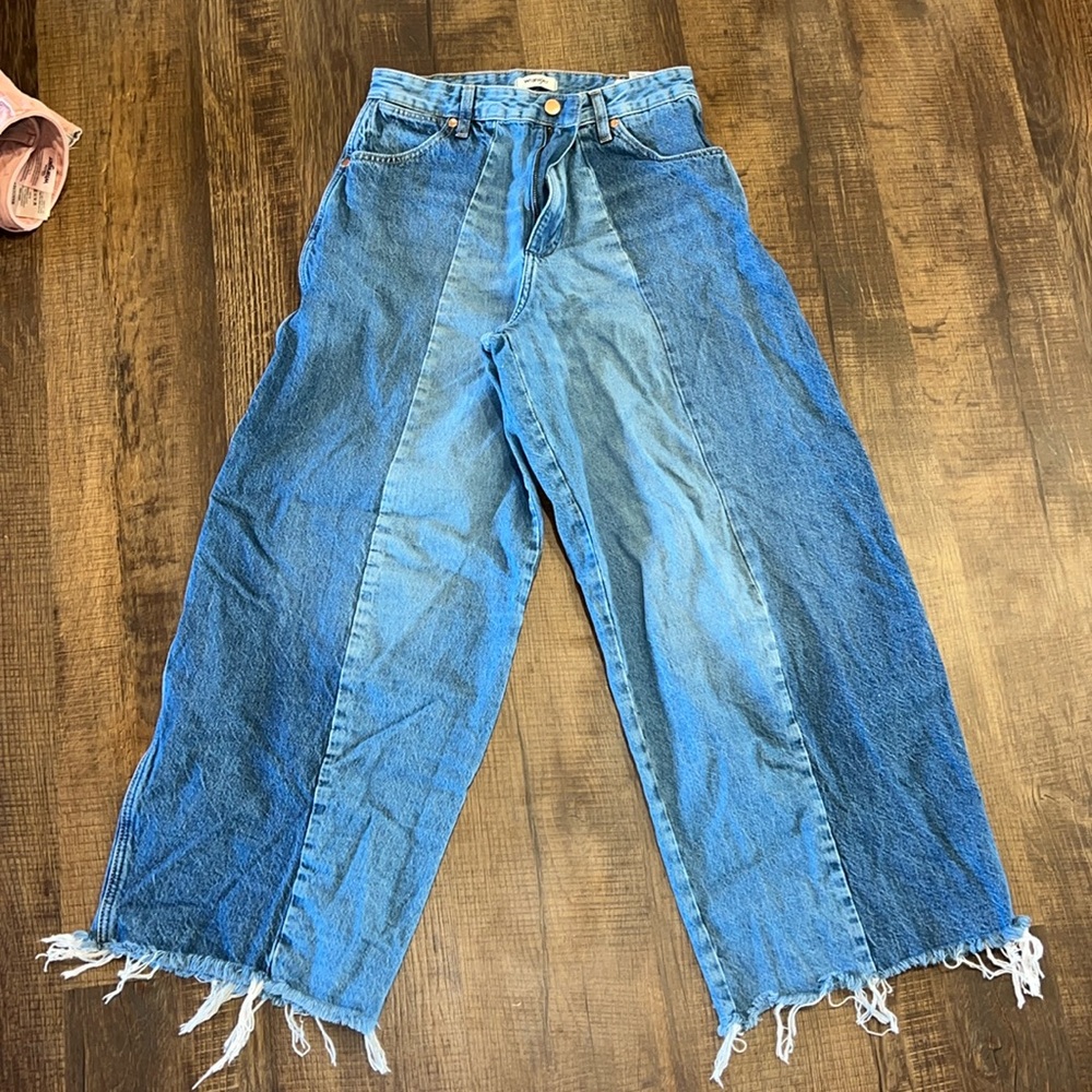 EUC Wrangler Cowboy Color Block Ankle Jeans